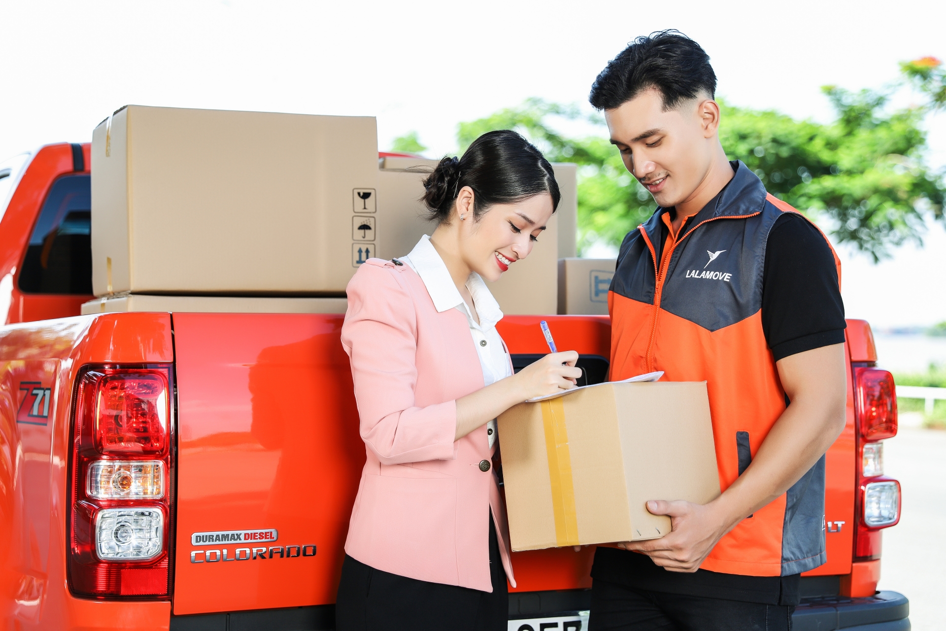 lalamove ramps up truck delivery services in vietnam
