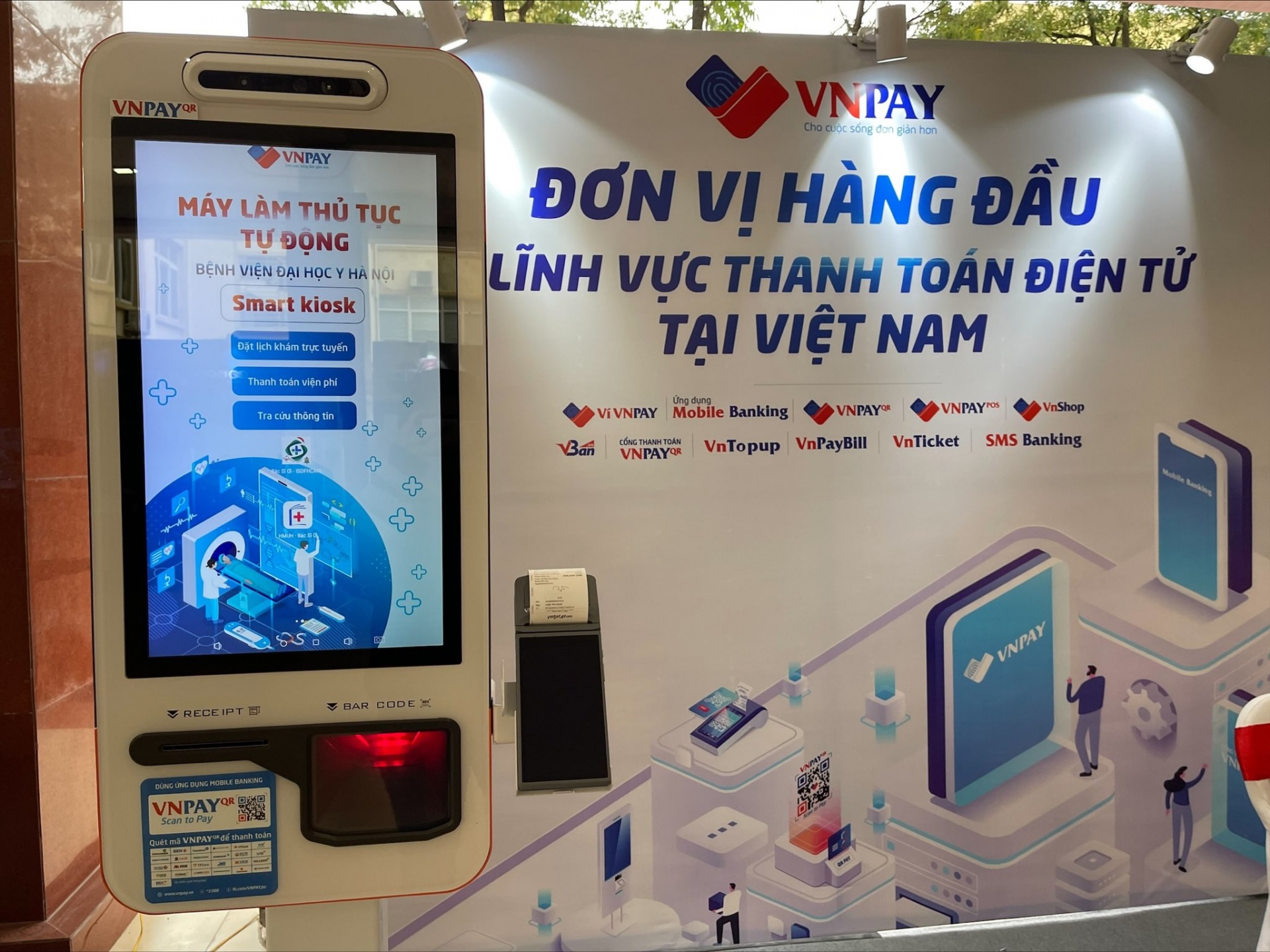 VNPAY promotes digital payments in healthcare sector