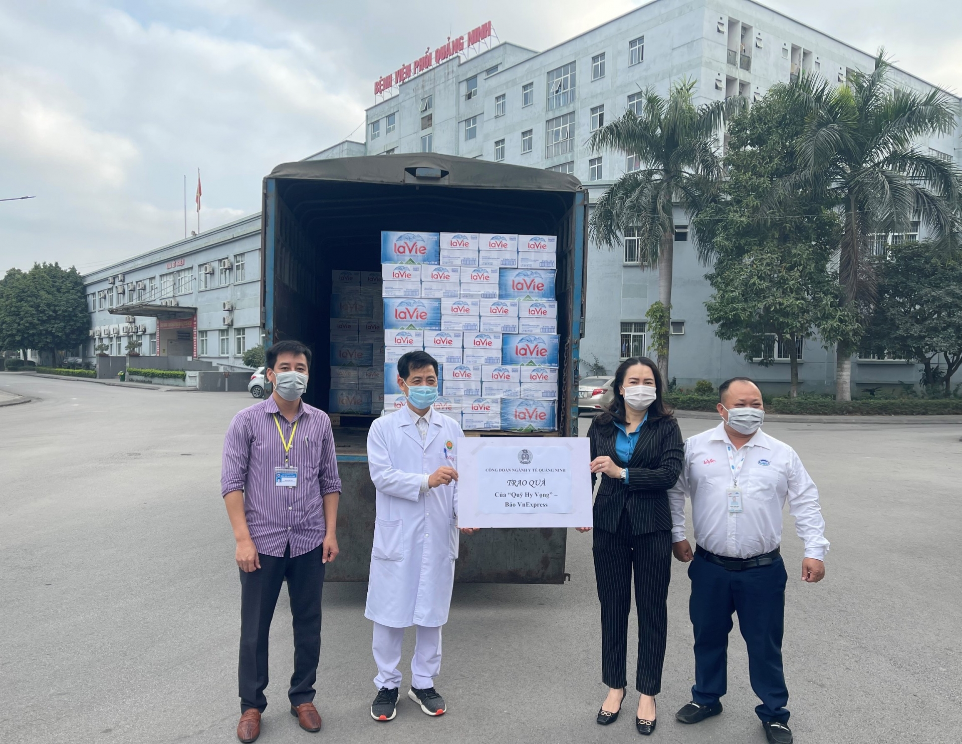 la vie donates mineral water to quarantine areas and hospital in pandemic hit provinces