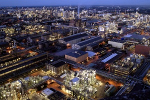 BASF achieves strong earnings in 2021