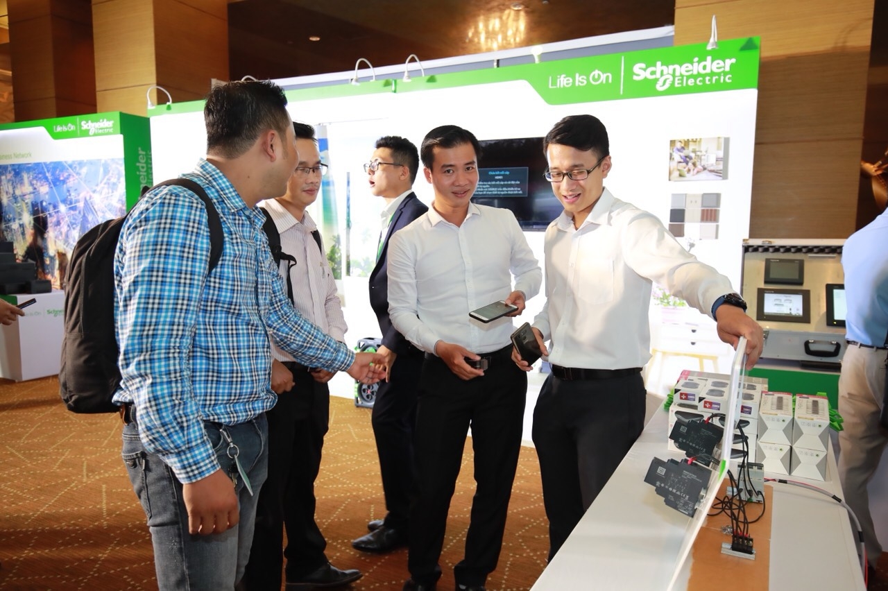 schneider electric celebrates 25th anniversary with innovation day