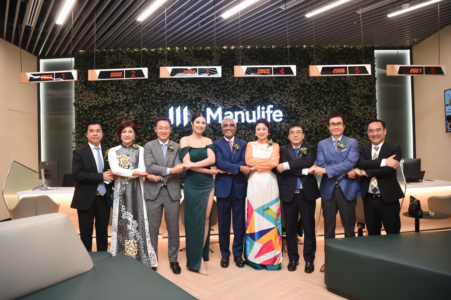 Manulife Vietnam brings customers and advisers together in workplace of the future
