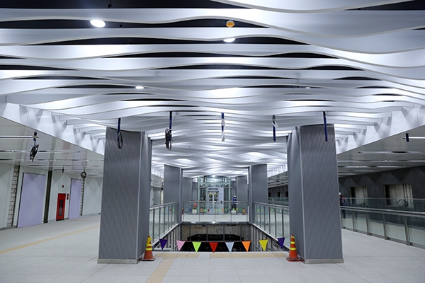 floor b1 of ba son underground station of metro line 1 completed