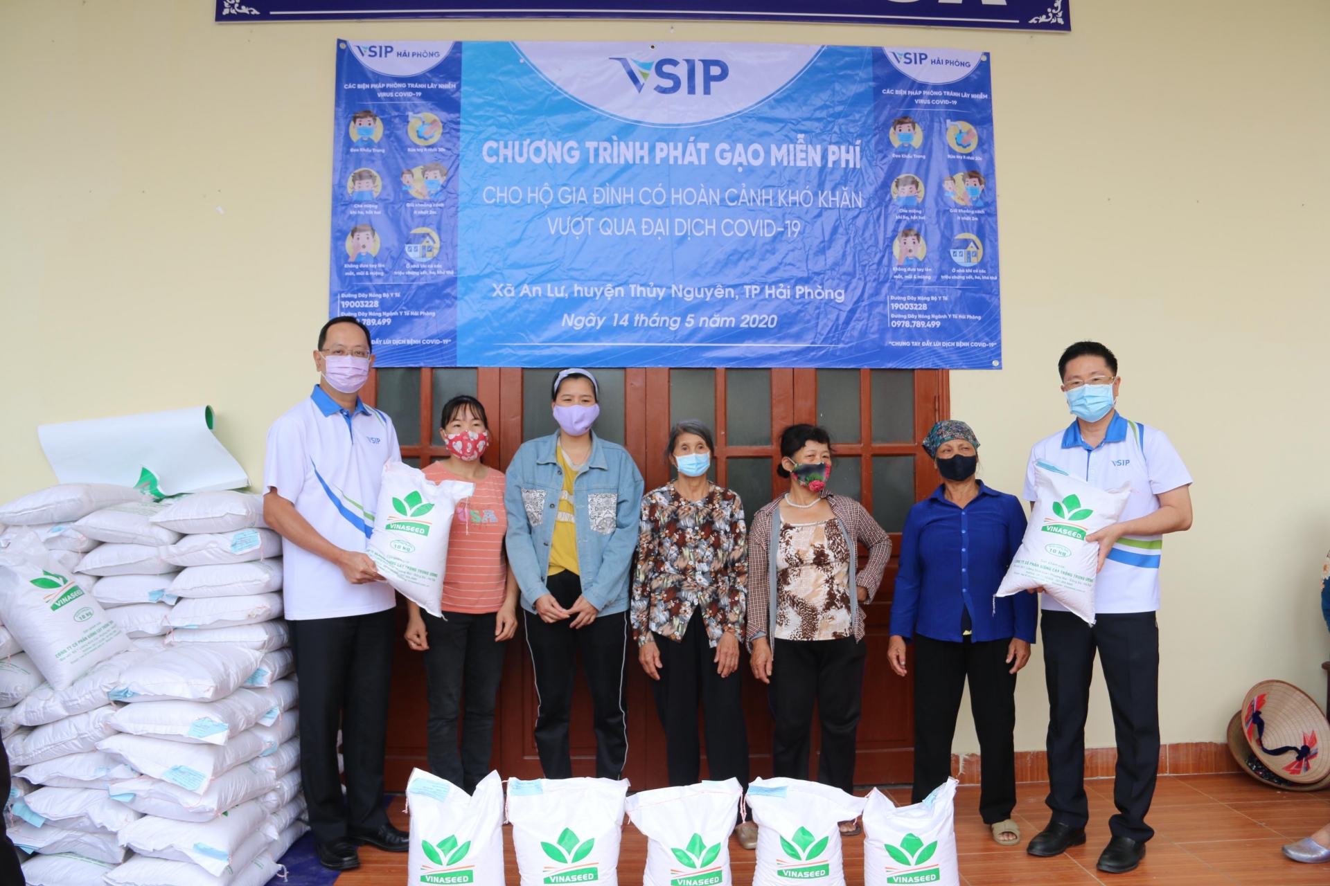 vsip sets up rice atms for workers