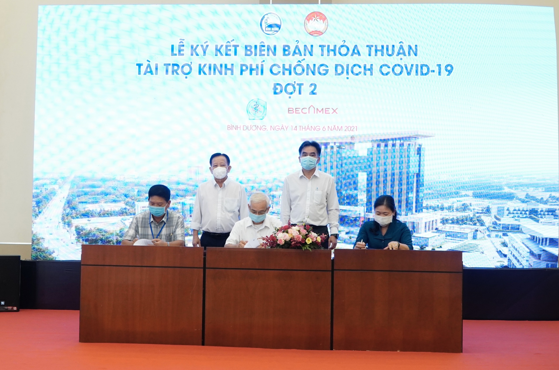 becamex idc supports binh duongs covid 19 fight with 174 million