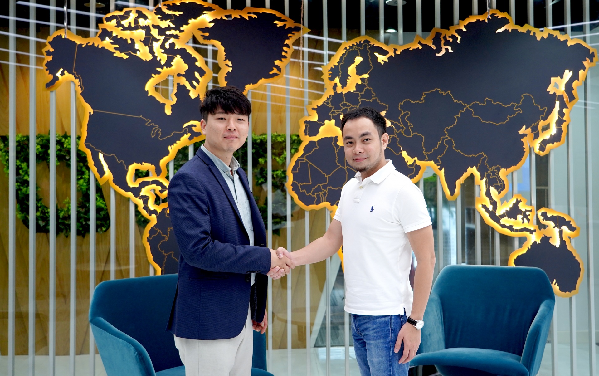 Oto.com.vn shakes hands with CARRECT to digitalise automobile service industry