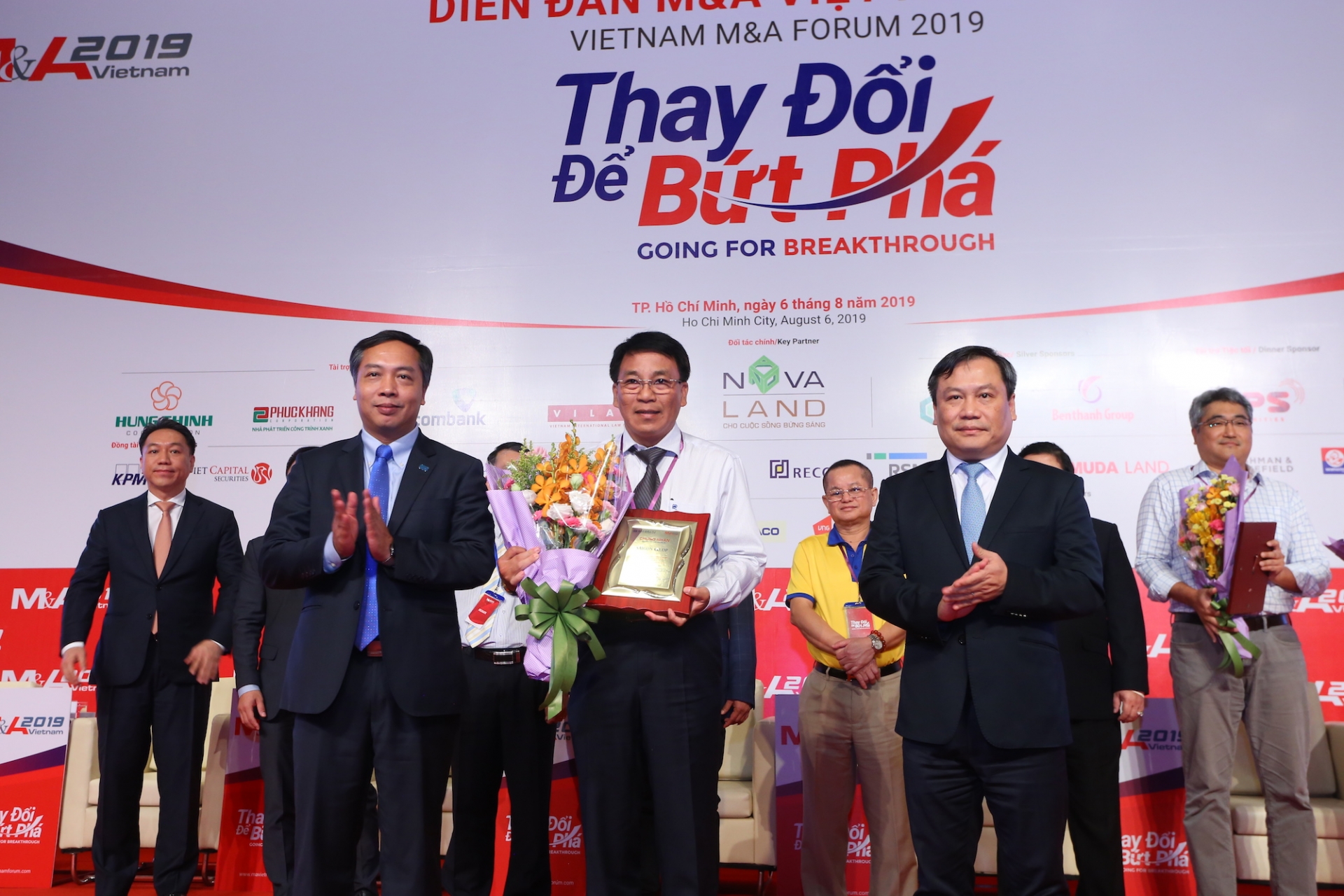 Vietnam M&A Forum 2019 awards winners of 2018-2019