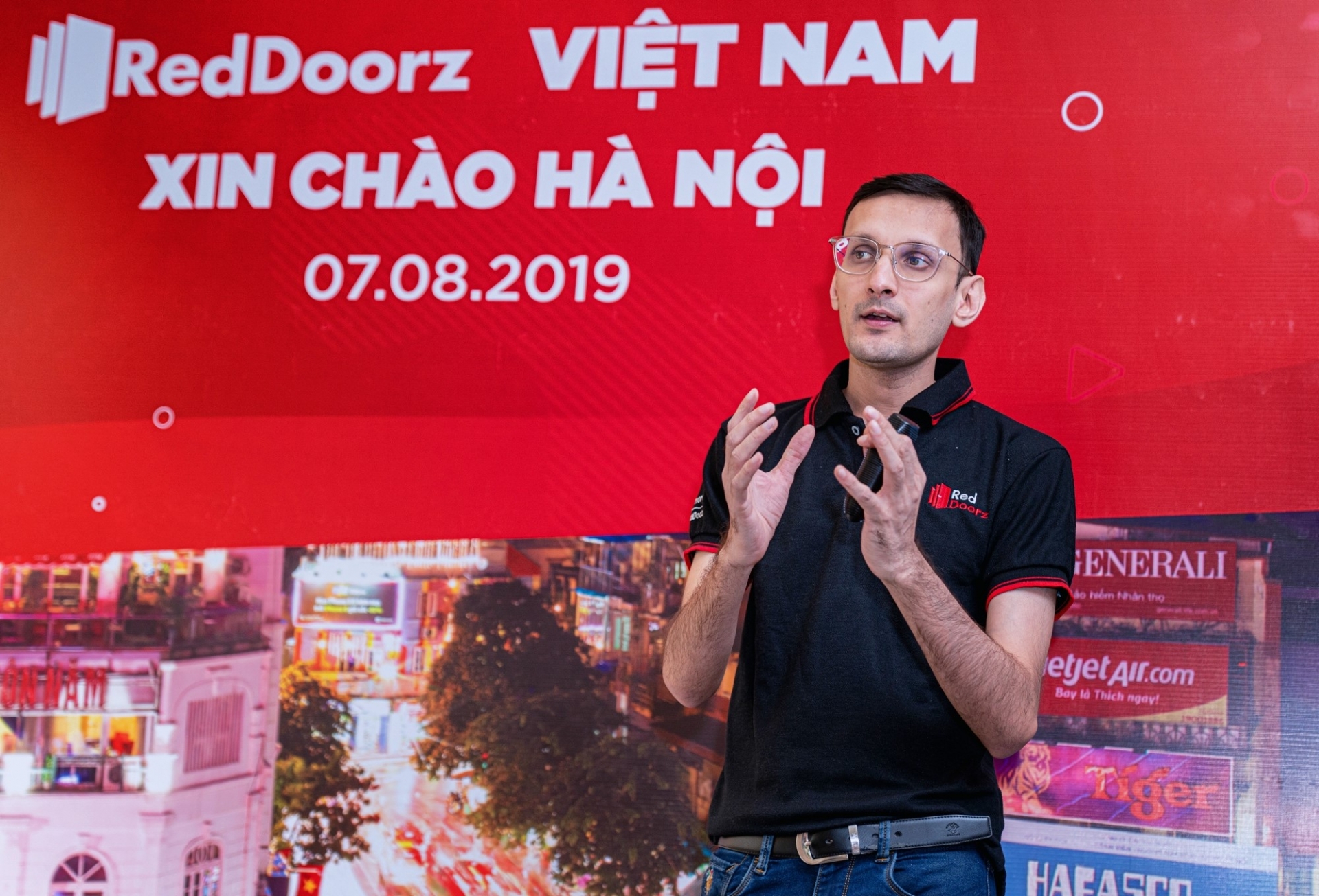 reddoorzs tech platform to promote budget hotels in vietnam