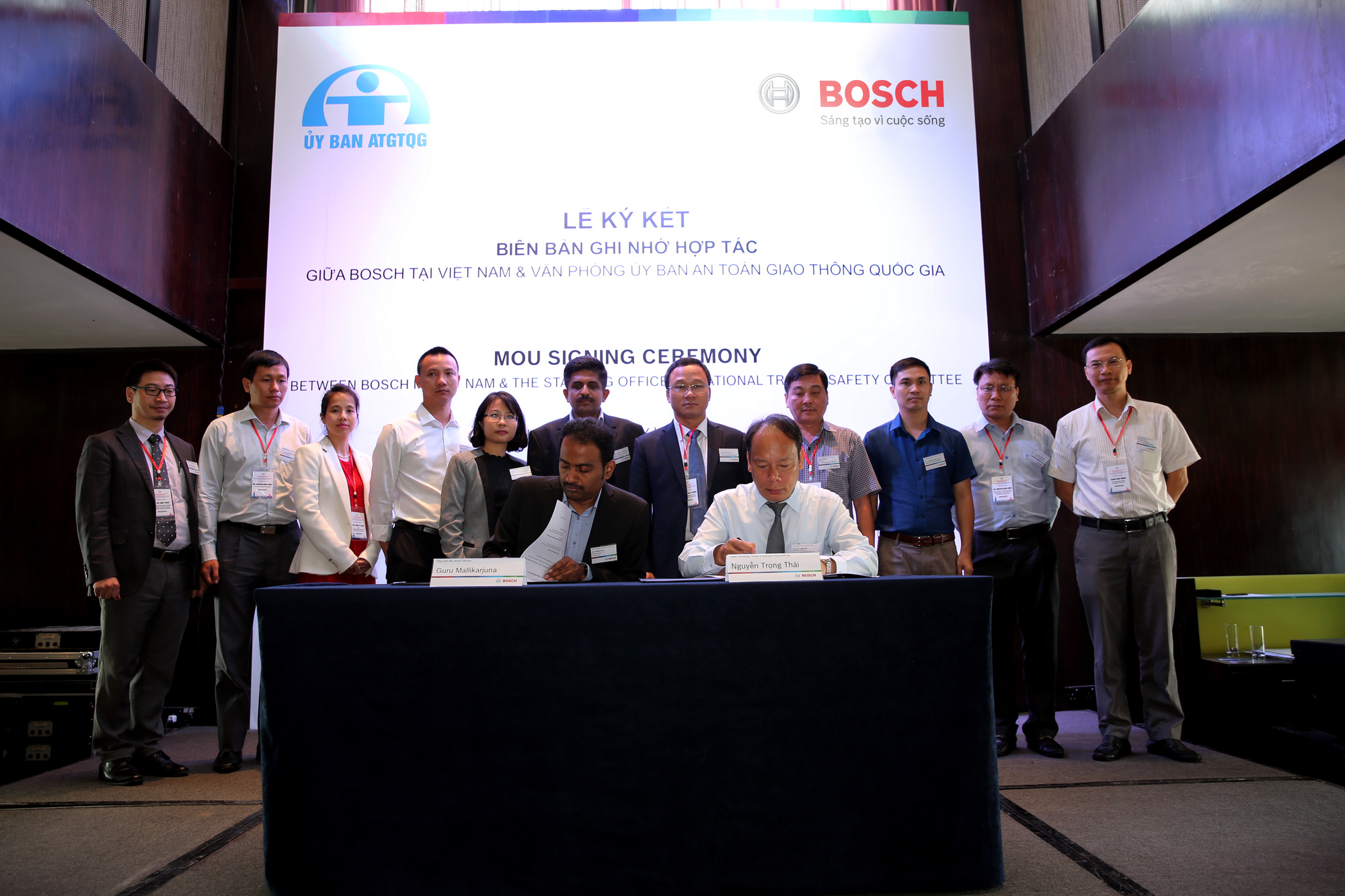 The Memorandum of Understanding between  Standing Office of National Traffic Safety Committee and Bosch in Vietnam