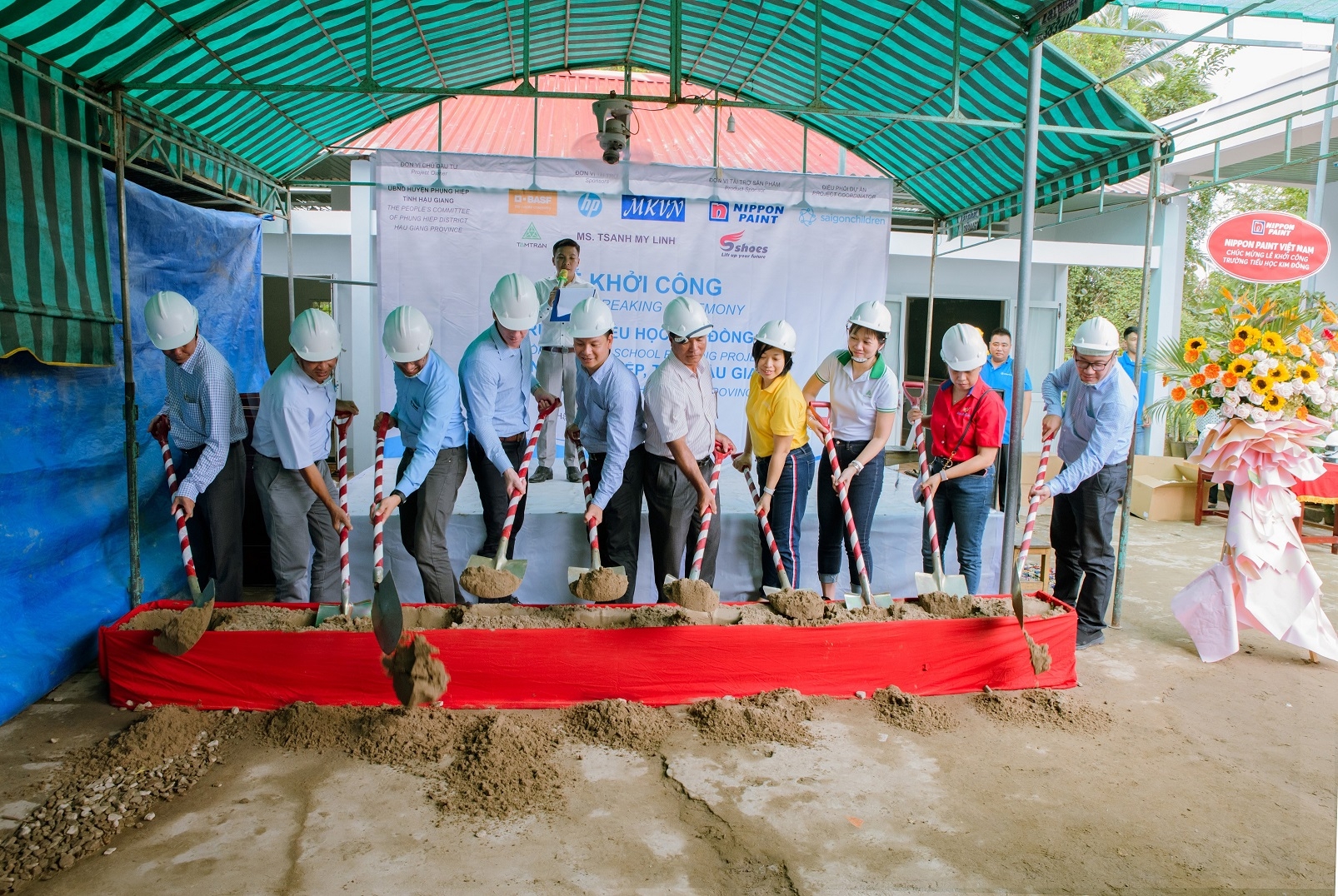 BASF partners up with customers to rebuild school in remote area in Hau Giang