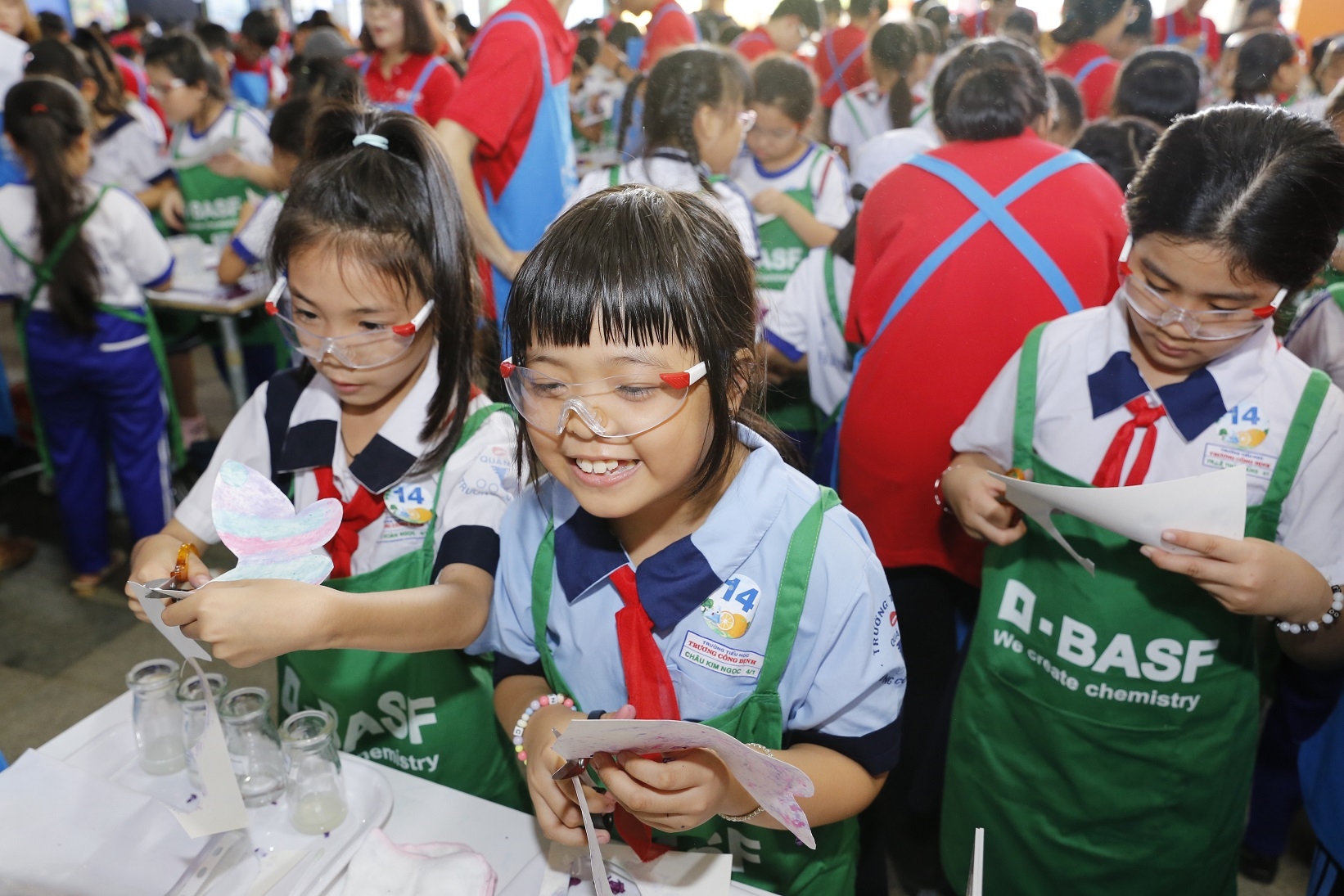 basf kids lab 2018 brings chemistry to the young and needy