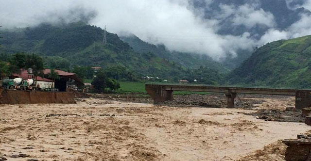dekalb vietnam provides flood relief in son la province