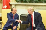 Phuc, Trump talk of deepening trade cooperation between Vietnam and US