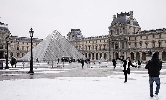 Louvre brings ’unprecedented’ show to Tehran