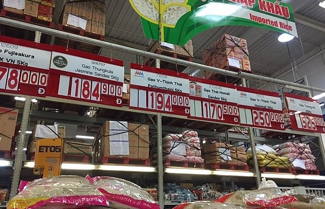 Foreign retailers selling goods without permission in Vietnam?