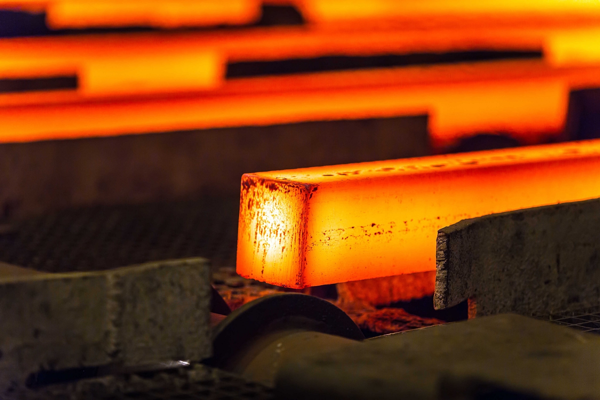Steel producers report heavy losses for second consecutive quarter