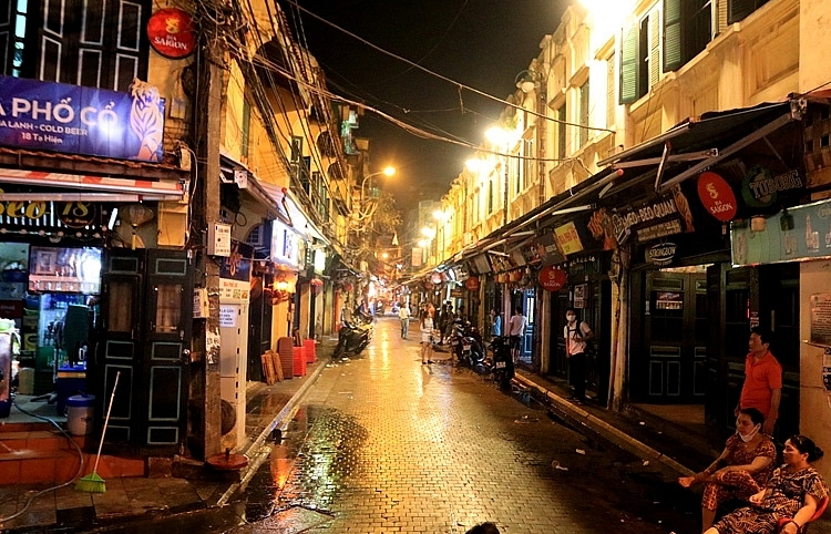 Hanoi Old Quarter awaits return of overseas arrivals